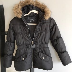 Girls M Black Rothschild puffer w/faux fur on hood